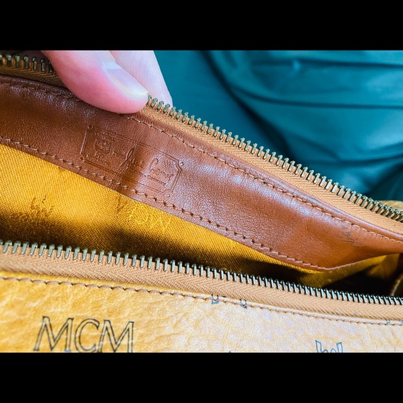 authentic mcm boston speedy 33 conjac(sold) - Picture 4 of 9